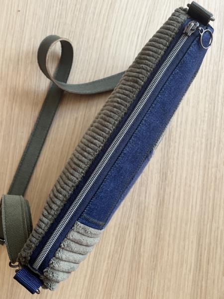 "Flickenwerk IV/6" - KHAKI-DUNKELBLAU